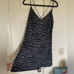 H&M DIVIDED Glitter zebra print cute black and silver dress